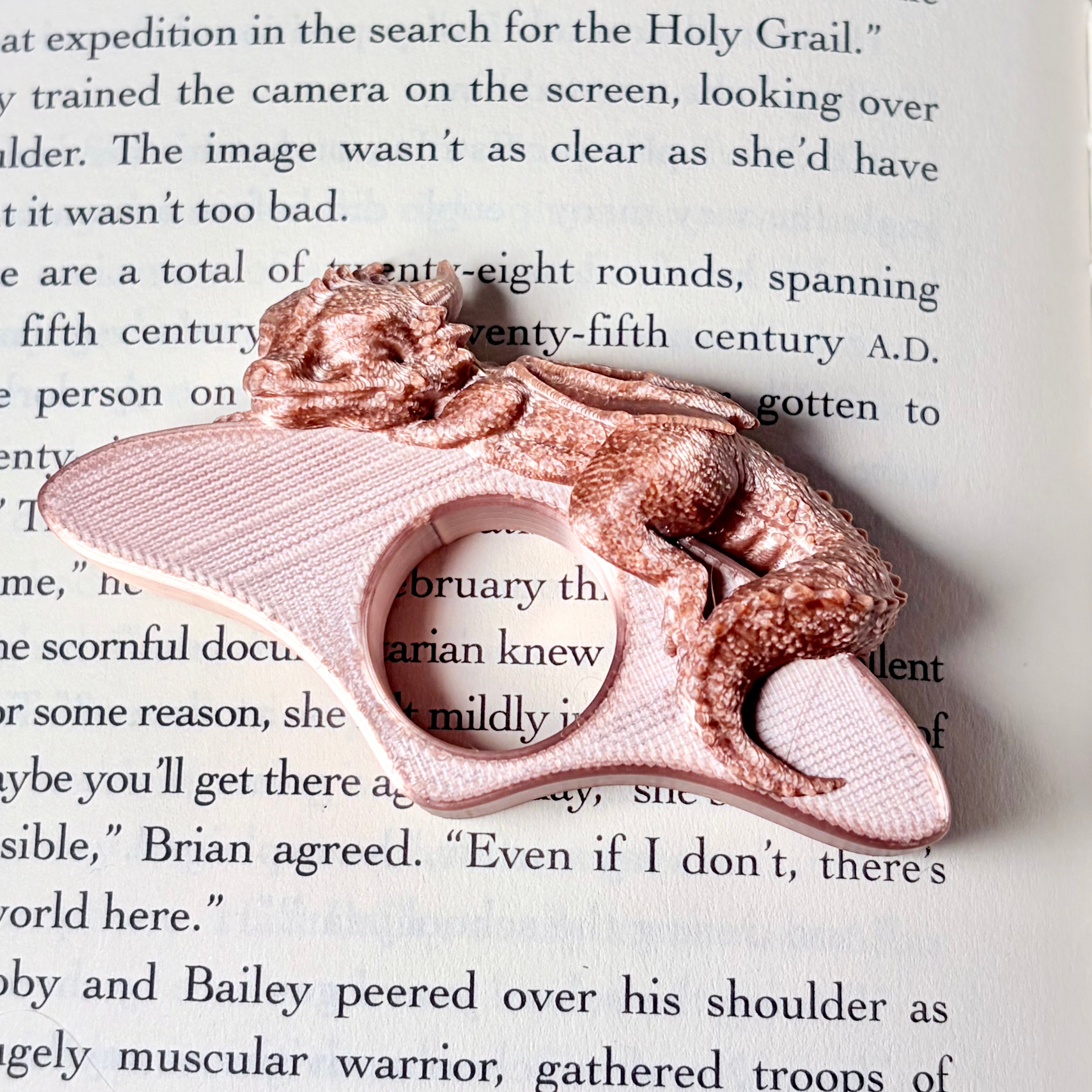 "Cute Dragon"-Thumb Book Holder