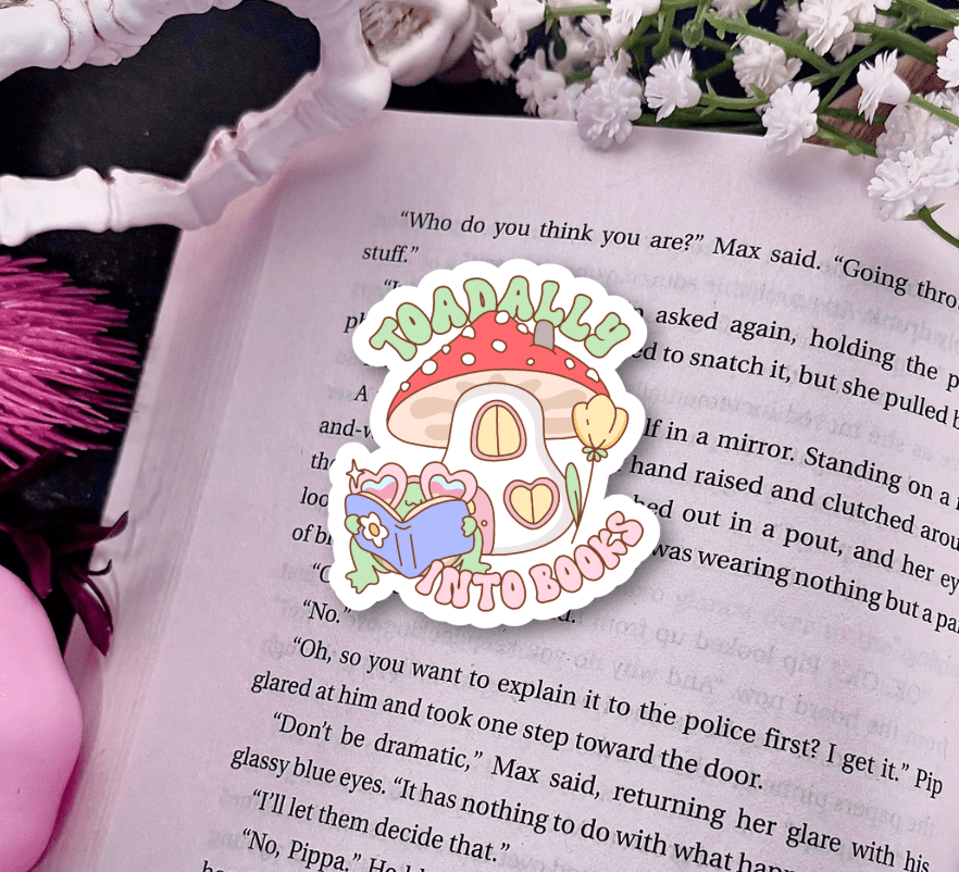 "Toadally into Books"-Sticker